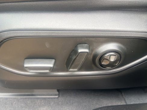 Used 2023 Jeep Grand Cherokee L Laredo AWD/4WD image 23