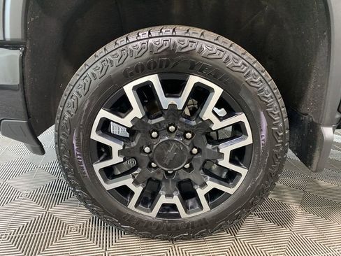 Used 2024 Chevrolet Silverado 2500 High Country w/ Z71 Off-Road Package AWD/4WD image 19
