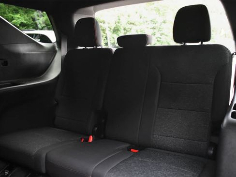 Used 2024 Chevrolet Traverse Z71 w/ LPO, Floor Liner Package AWD/4WD image 12