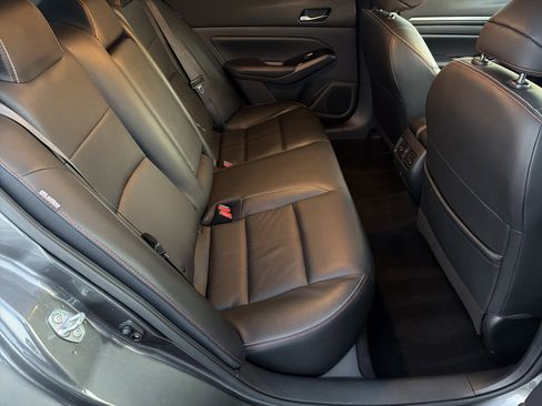 Used 2024 Nissan Altima 2.0 SR image 15