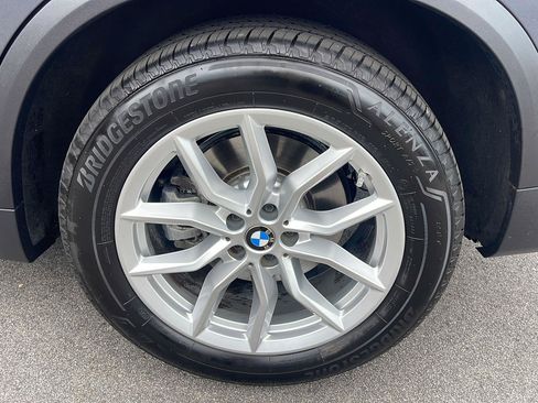 Used 2022 BMW X5 xDrive40i w/ Premium Package AWD/4WD image 12