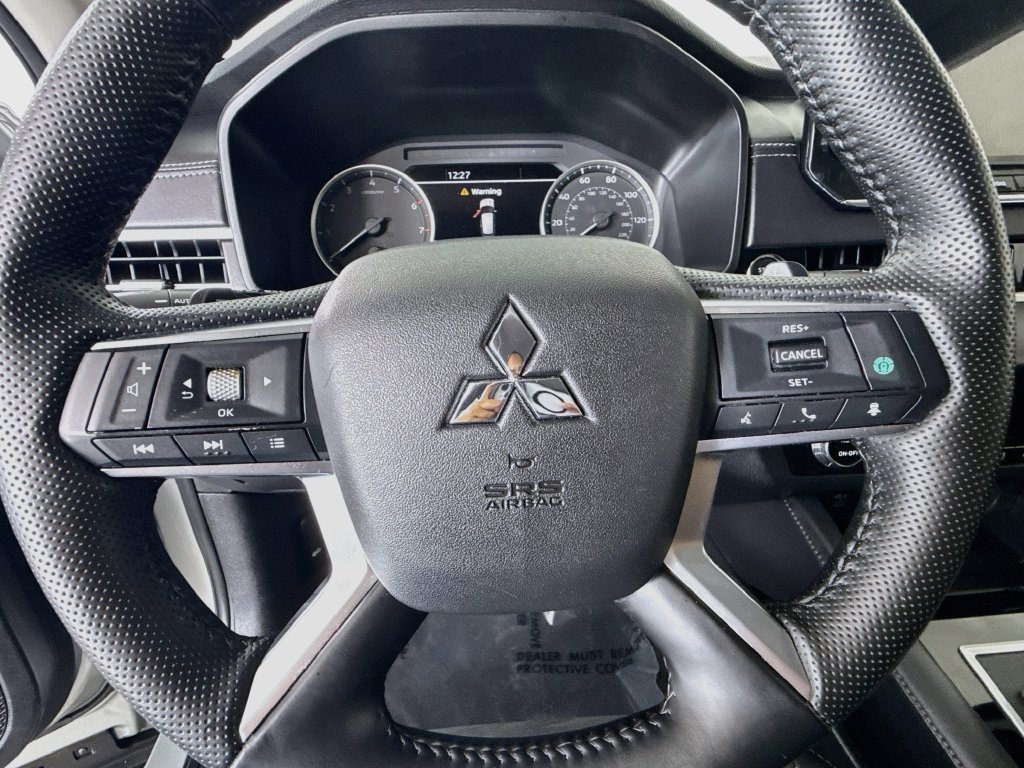 Used 2024 Mitsubishi Outlander SE FWD image 12