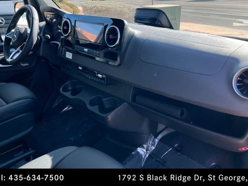 Certified 2025 Mercedes-Benz Sprinter 2500 image 23