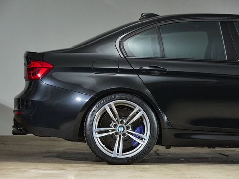 Used 2018 BMW M3 RWD image 29