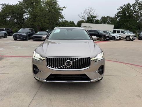 Certified 2023 Volvo XC60 B5 Plus w/ Protection Package Premier FWD image 8