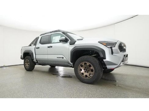 New 2025 Toyota Tacoma Trailhunter image 29