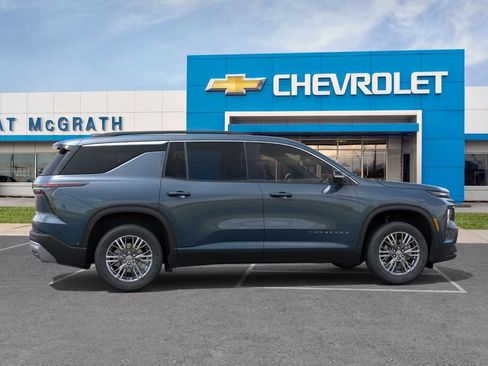 New 2026 Chevrolet Traverse LT w/ Driver Confidence Package AWD/4WD image 5