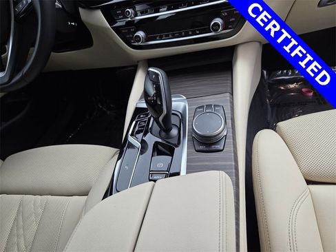 Certified 2022 BMW 530i w/ Convenience Package image 16