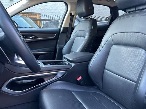 Used 2023 Jaguar F-PACE S image 6