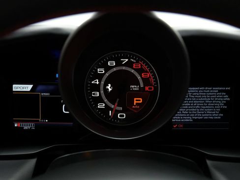 Used 2022 Ferrari F8 Tributo RWD image 19