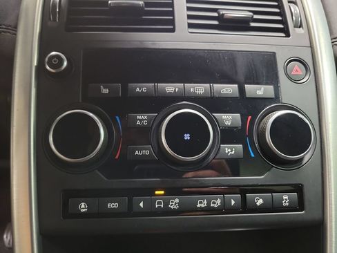 Used 2019 Land Rover Discovery Sport SE AWD/4WD image 19