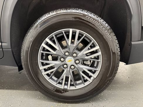 Used 2026 Chevrolet Traverse LT AWD/4WD image 19