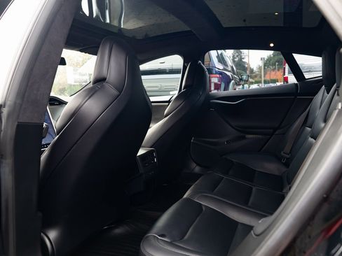 Used 2018 Tesla Model S 100D image 19