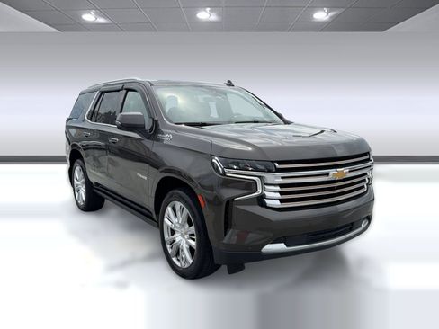 Used 2021 Chevrolet Tahoe High Country w/ Premium Package RWD image 6