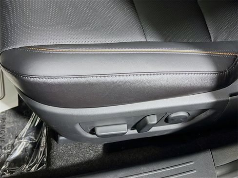 Used 2025 MAZDA CX-50 AWD 2.5 S w/ Cargo Package image 17