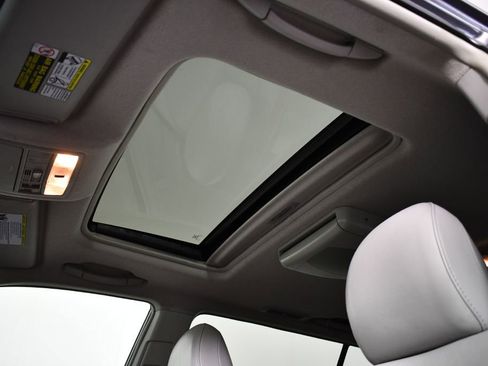 Used 2010 Toyota Highlander Limited image 26