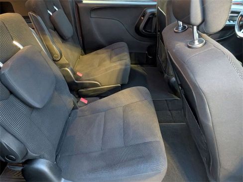 Certified 2020 Dodge Grand Caravan SE image 28