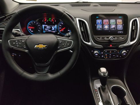 Used 2018 Chevrolet Equinox Premier FWD image 22
