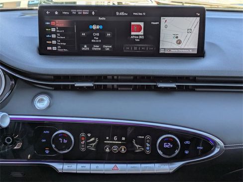 Used 2023 Genesis Electrified GV70 Advanced image 18