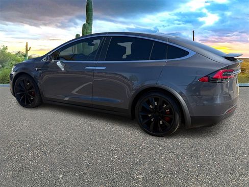 Used 2020 Tesla Model X Performance image 5