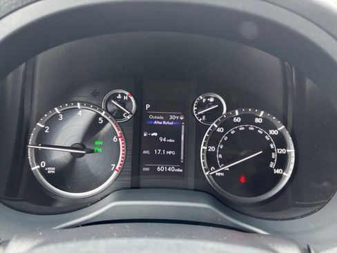 Used 2023 Lexus GX 460 Premium image 17