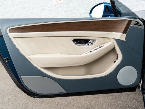 Used 2024 Bentley Continental GT image 24