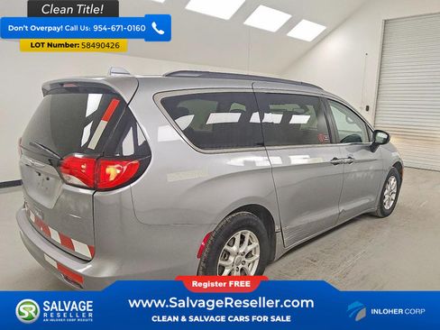 Used 2020 Chrysler Voyager Lxi FWD image 4