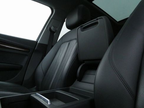 Used 2018 Audi Q5 2.0T Premium Plus w/ Premium Plus Package image 33