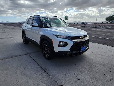 Used 2022 Chevrolet TrailBlazer ACTIV w/ Technology Package image 3