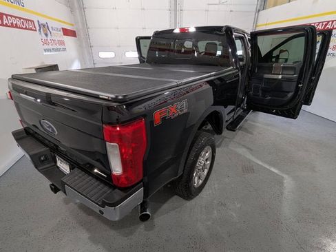 Used 2017 Ford F350 Lariat image 15