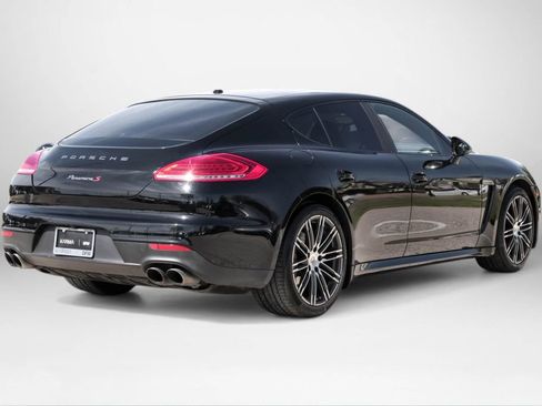 Used 2016 Porsche Panamera S image 6