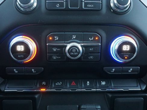 Used 2021 GMC Sierra 1500 SLE image 13