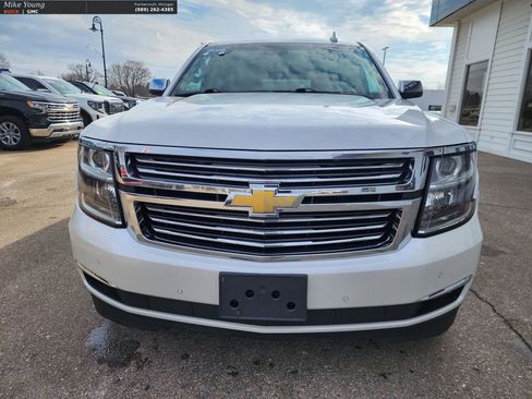 Used 2016 Chevrolet Suburban LTZ image 2