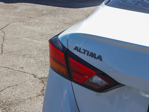 Used 2023 Nissan Altima 2.5 SR image 7