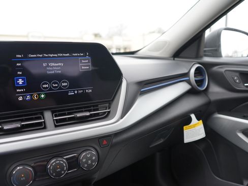 New 2026 Chevrolet Trax LS image 19