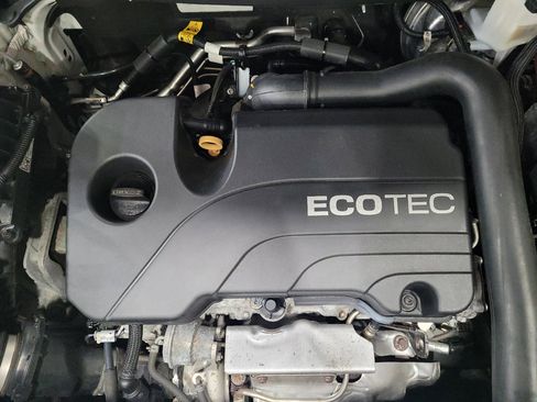 Used 2020 Chevrolet Equinox LT FWD image 30