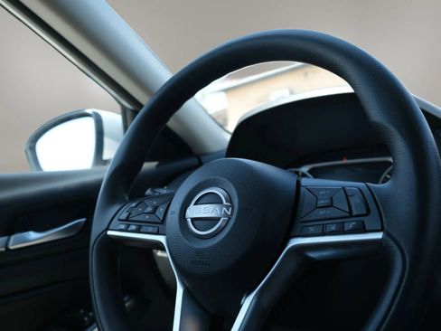 Used 2023 Nissan Altima 2.5 SV image 39