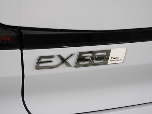 New 2026 Volvo EX30 Ultra image 15