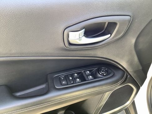 Used 2021 Jeep Compass 80th Special Edition w/ Driver Assistance Group image 10