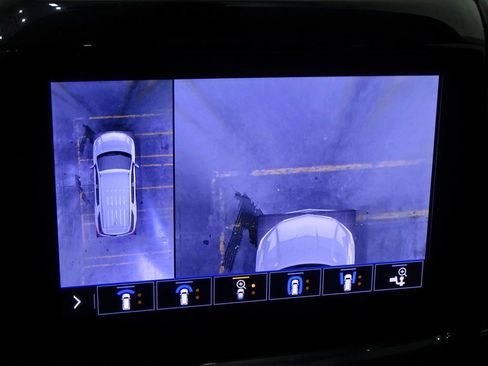 Used 2020 Chevrolet Traverse Premier image 13