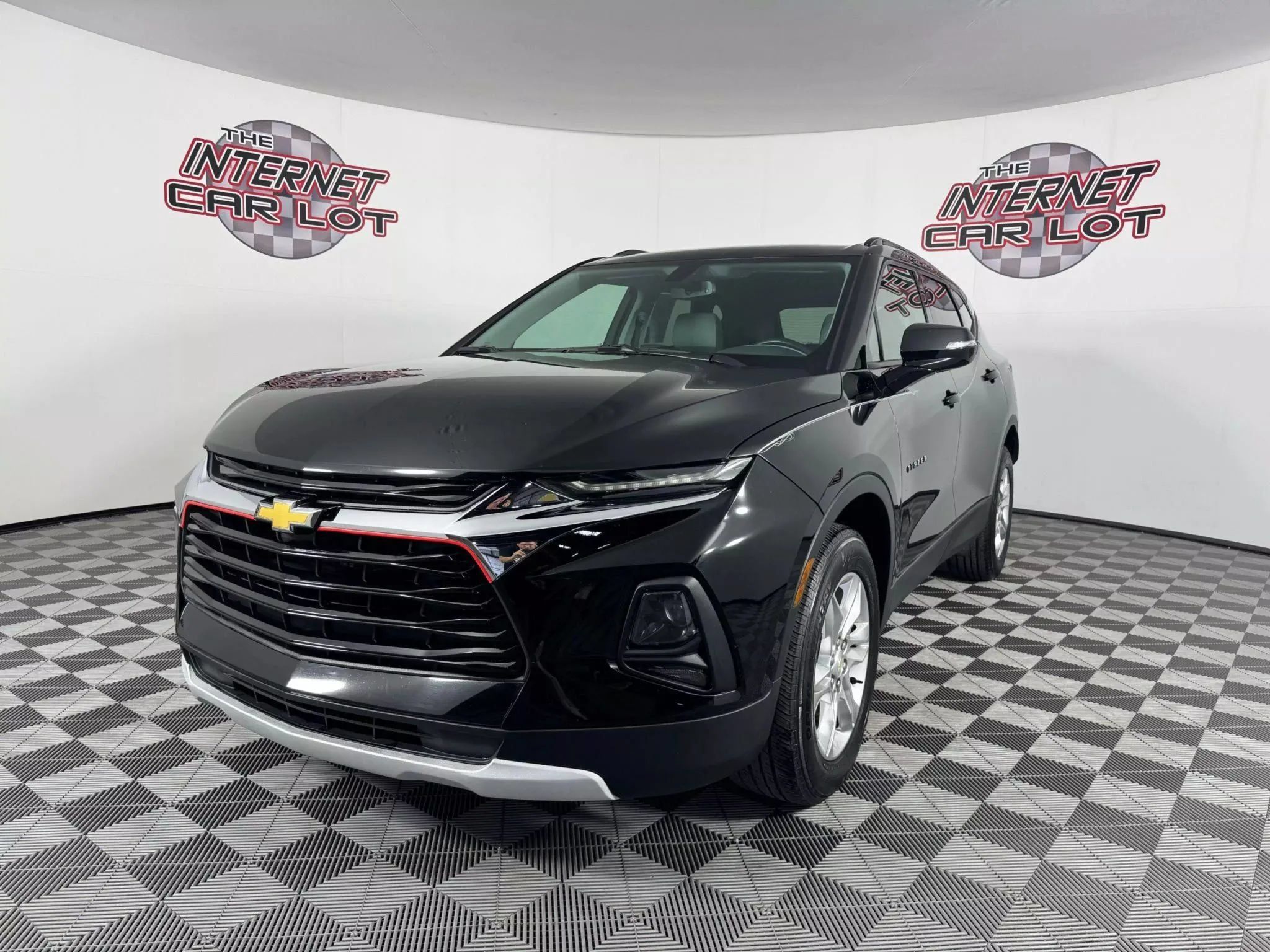 Used 2020 Chevrolet Blazer LT FWD image 1
