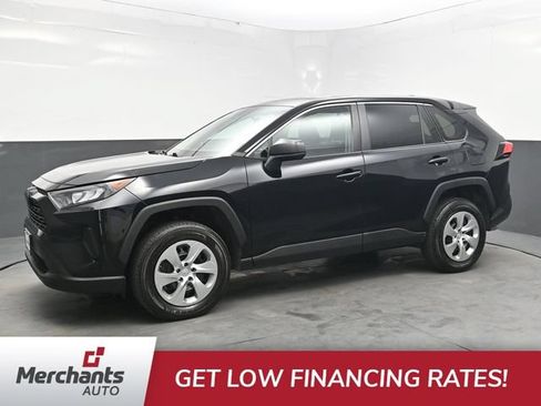 Used 2022 Toyota RAV4 LE w/ Carpet Mat Package (TMS) AWD/4WD image 3