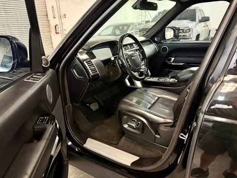Used 2013 Land Rover Range Rover HSE image 9