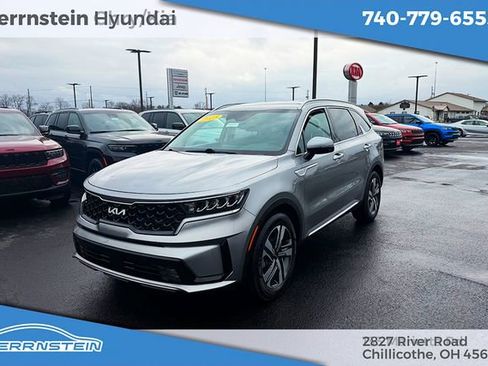 Used 2023 Kia Sorento EX AWD/4WD image 3