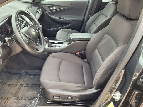 Used 2018 Chevrolet Malibu LT FWD image 24