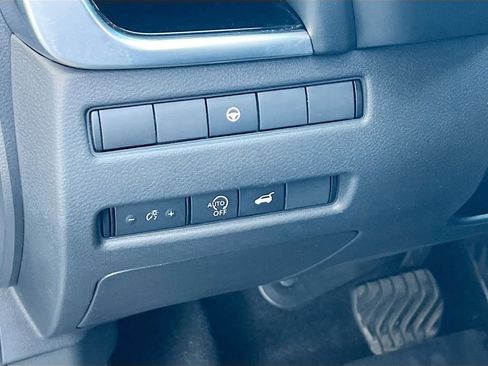 Used 2023 Nissan Rogue SL w/ SL Premium Package FWD image 10