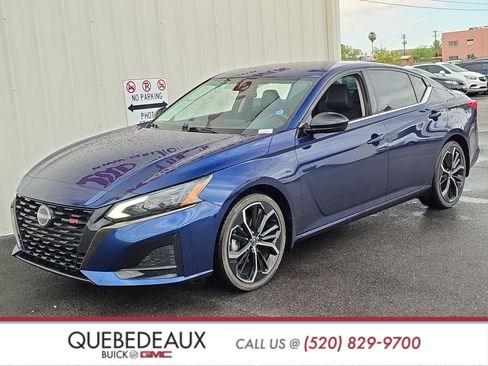 Used 2023 Nissan Altima 2.5 SR FWD image 3