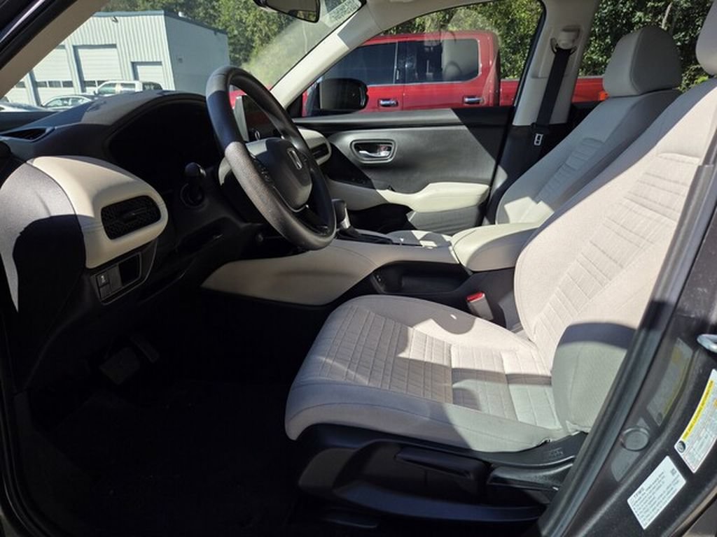 Used 2025 Honda HR-V LX image 2