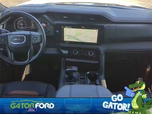 Used 2025 GMC Sierra 1500 AT4 w/ AT4 Premium Package image 17