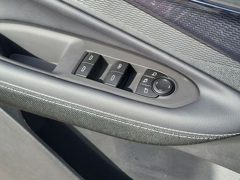 New 2026 Chevrolet Blazer EV LT image 25